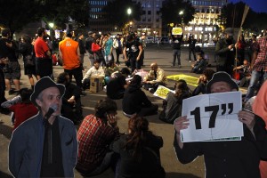 "CURTIS I KRÒNIA AMB L'ACAMPADA BARCELONA" PLAÇA CATALUNYA